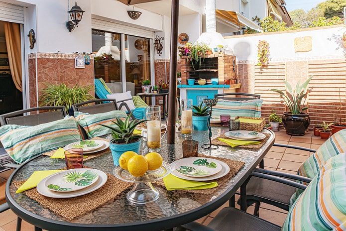 top 10 affordable tips to jazz up your outdoor space